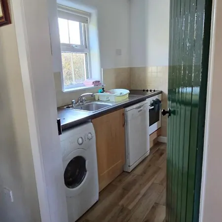 בית נופש Hazel 2 Bedroom *