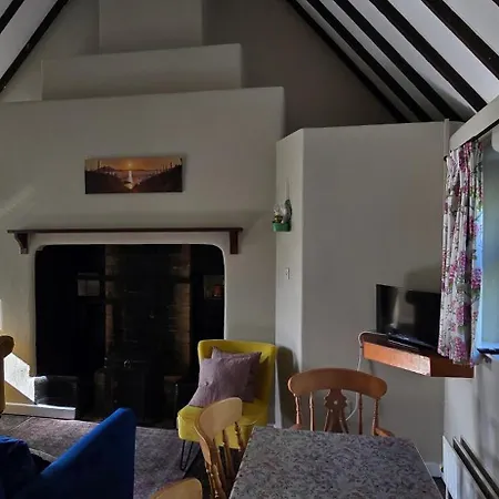 Hazel 2 Bedroom Ferienhaus *